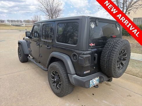 Used 2018 Jeep Wrangler Unlimited Sport S image 4