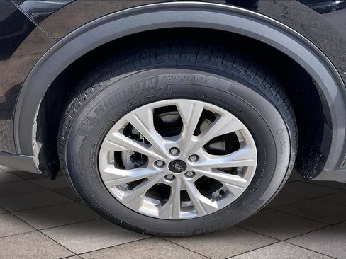 Used 2025 Ford Escape Active w/ Active Premium Tech Pack FWD image 9