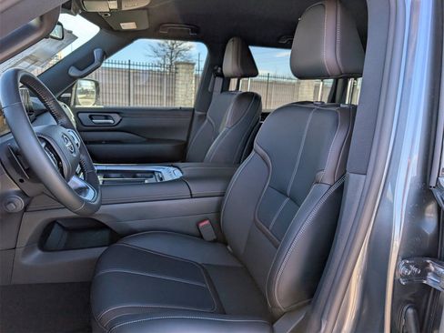 New 2026 Nissan Armada SL image 18