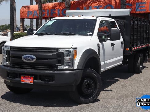 Used 2017 Ford F550 2WD Crew Cab Super Duty image 4