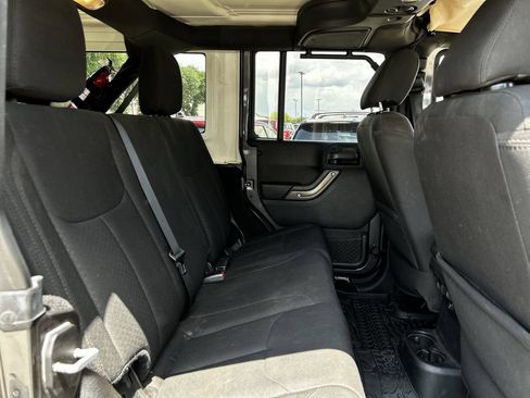 Used 2017 Jeep Wrangler Unlimited Sport w/ Quick Order Package 24S AWD/4WD image 27