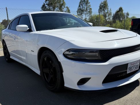 Used 2019 Dodge Charger R/T RWD image 1
