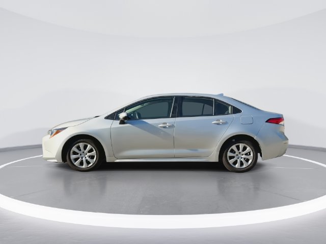 Used 2024 Toyota Corolla LE FWD image 5