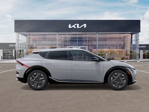 New 2026 Kia EV6 Light RWD image 3