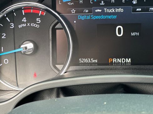 Used 2022 Ford F250 Lariat w/ Lariat Value Package image 3