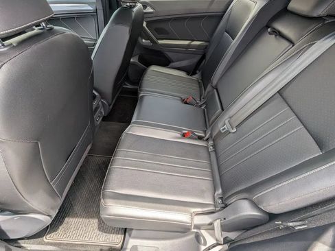 Used 2022 Volkswagen Tiguan SE R-Line FWD image 17