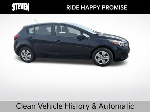 Used 2017 Kia Forte LX FWD image 2