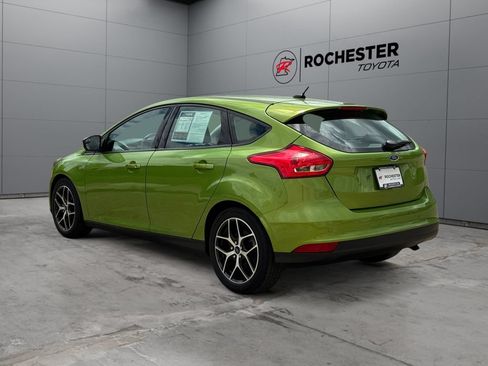 Used 2018 Ford Focus SEL w/ Cold Weather Package FWD image 3