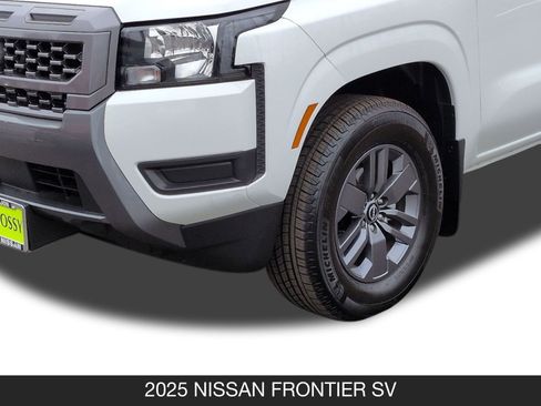 Certified 2025 Nissan Frontier SV image 10