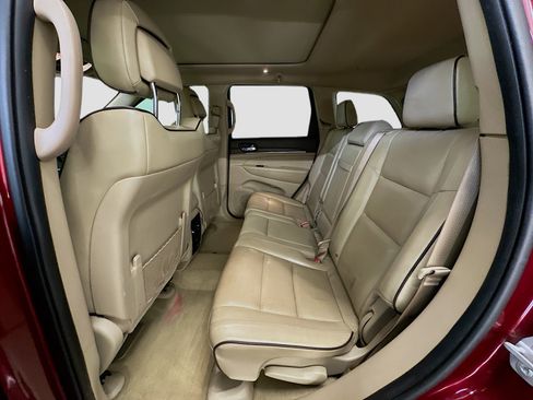 Used 2020 Jeep Grand Cherokee Overland image 30