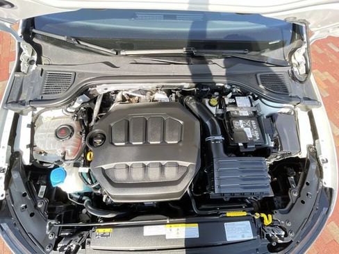 Used 2024 Volkswagen Golf R AWD/4WD image 22