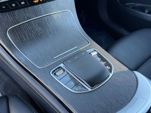 Used 2022 Mercedes-Benz GLC 300 4MATIC image 25