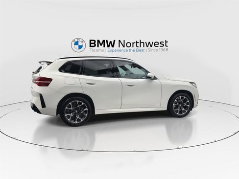 Used 2025 BMW X3 xDrive30i w/ Premium Package image 4