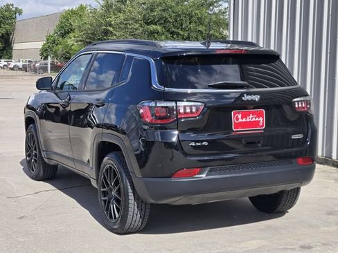 Used 2022 Jeep Compass Latitude AWD/4WD image 7