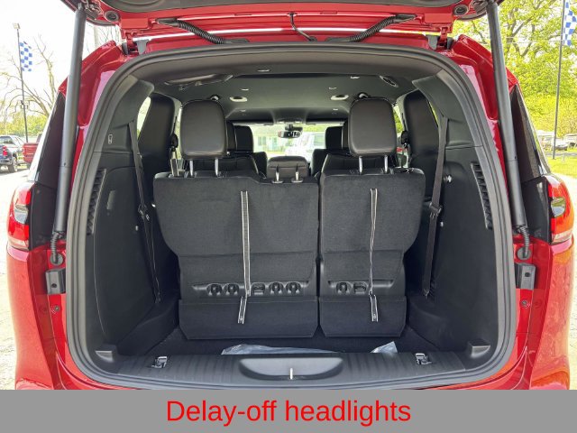 New 2027 Chrysler Pacifica Select FWD image 36