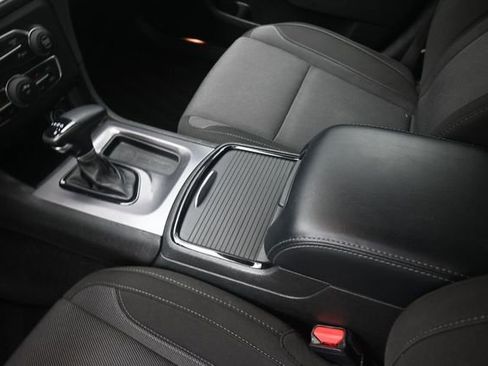 Used 2022 Dodge Charger SXT w/ Blacktop Package RWD image 31