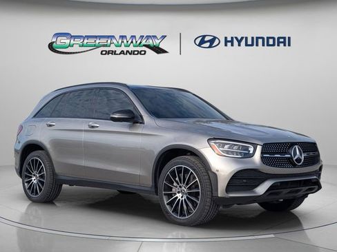 Used 2022 Mercedes-Benz GLC 300 image 2