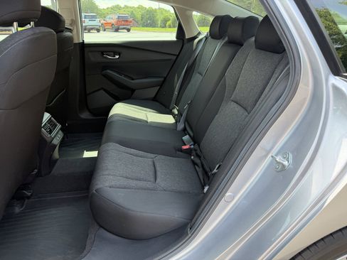Used 2025 Honda Accord LX image 9