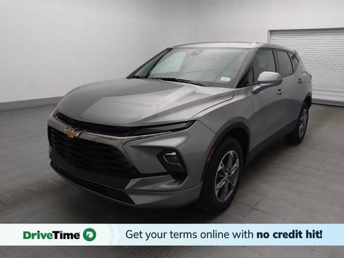 Used 2025 Chevrolet Blazer LT FWD image 1