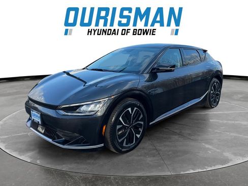 Used 2024 Kia EV6 Wind image 2