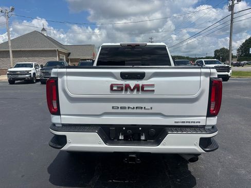Used 2022 GMC Sierra 2500 Denali w/ Denali Ultimate Package AWD/4WD image 6