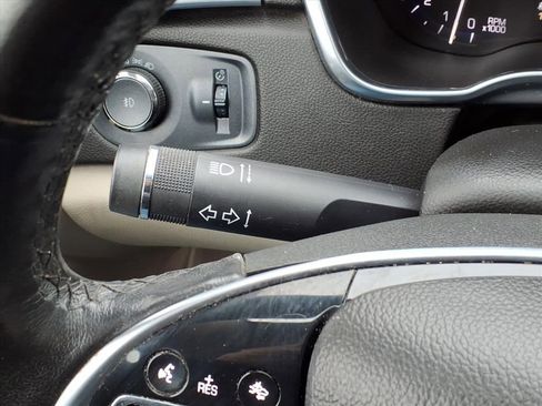 Used 2013 Cadillac SRX Premium image 21