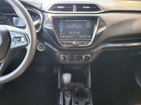 Used 2021 Chevrolet TrailBlazer LT w/ Convenience Package FWD image 10