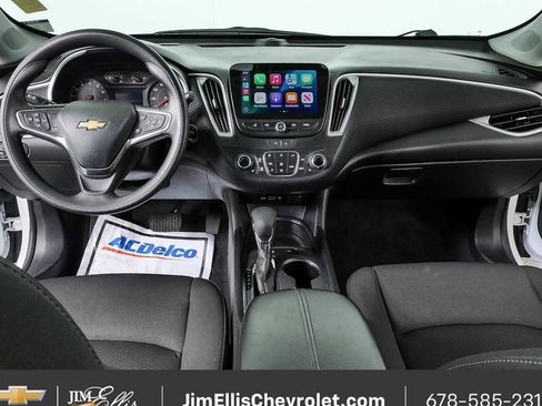 Used 2024 Chevrolet Malibu LT FWD image 17