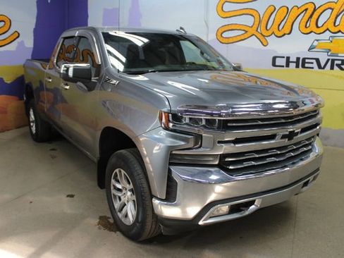 Used 2019 Chevrolet Silverado 1500 LTZ w/ Z71 Off-Road Package AWD/4WD image 2