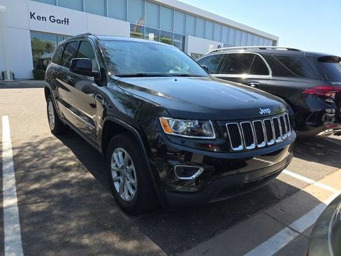 Used 2016 Jeep Grand Cherokee Laredo w/ Quick Order Package 23E AWD/4WD image 2