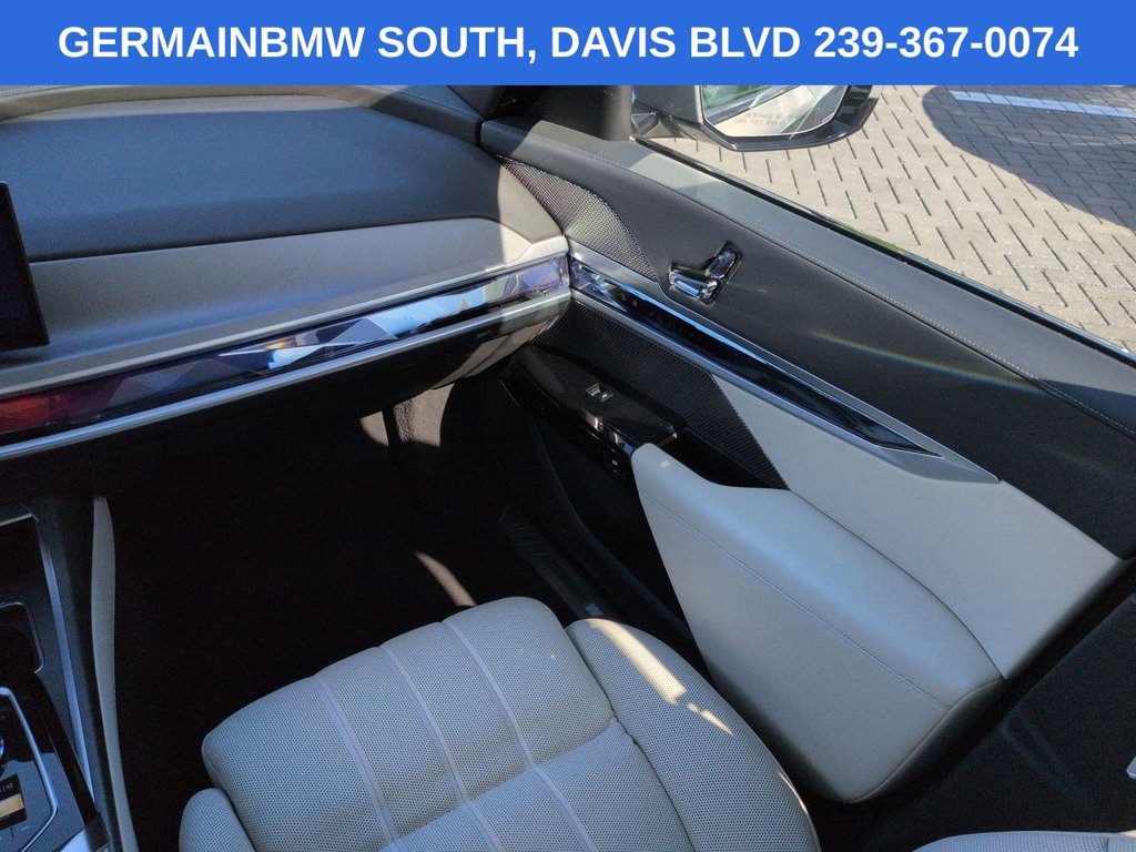 Used 2023 BMW 740i RWD image 18