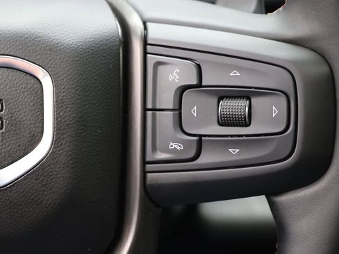 Used 2025 GMC Sierra 1500 AT4 w/ AT4 Premium Package image 30