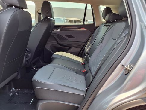 New 2026 Volkswagen Tiguan SE image 12