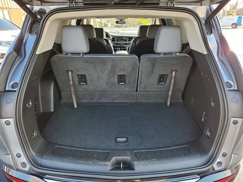 Used 2019 Buick Enclave Essence image 28