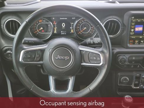 Used 2022 Jeep Wrangler Unlimited Sahara AWD/4WD image 29