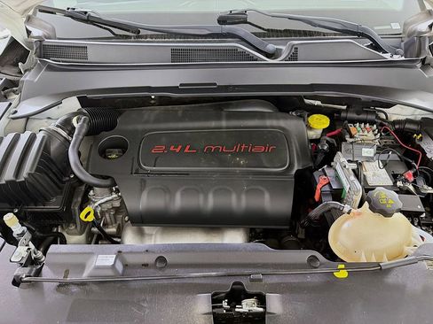 Used 2017 Jeep Compass Latitude image 27