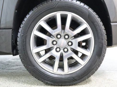 Used 2014 GMC Acadia Denali image 26