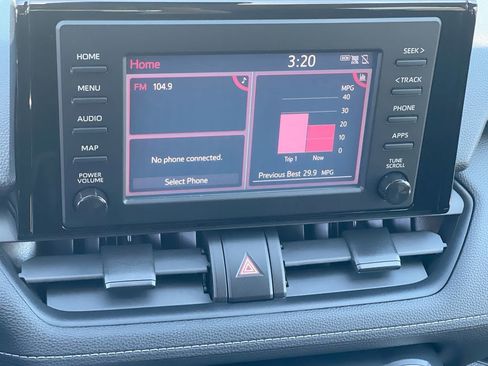 Used 2019 Toyota RAV4 XLE AWD/4WD image 5