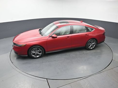 Certified 2023 Honda Accord EX image 36