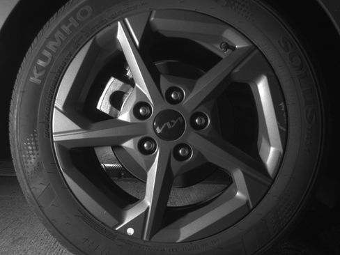 Used 2025 Kia K4 LXS image 15