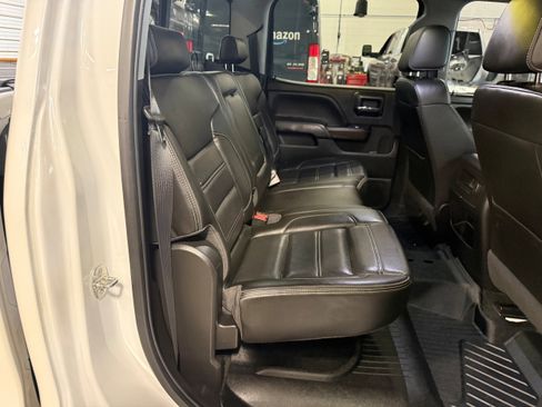 Used 2018 GMC Sierra 1500 Denali w/ Denali Ultimate Package AWD/4WD image 12
