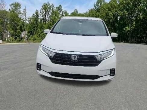 Used 2022 Honda Odyssey Elite image 3