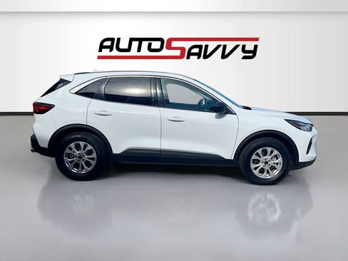 Used 2024 Ford Escape Active w/ Tech Pack #1 AWD/4WD image 8