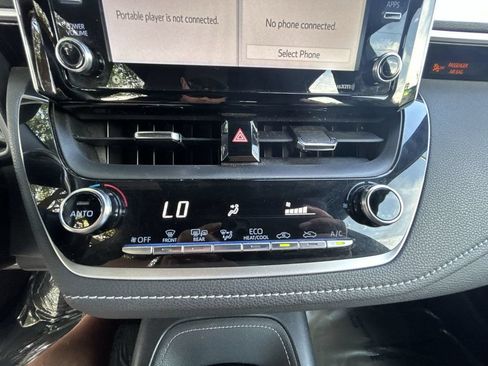 Used 2021 Toyota Corolla SE FWD image 19