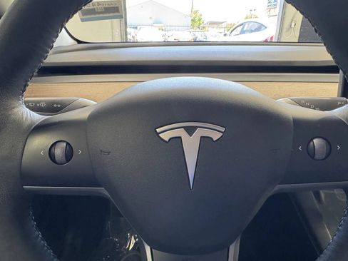 Used 2021 Tesla Model 3 Long Range AWD/4WD image 22