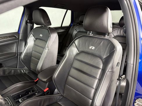 Used 2018 Volkswagen Golf R 4-Door image 12
