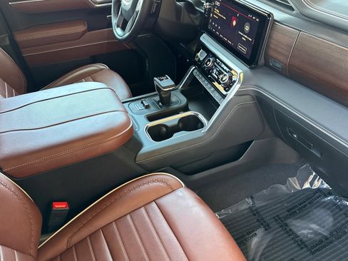 Certified 2026 GMC Sierra 1500 Denali Ultimate AWD/4WD image 16