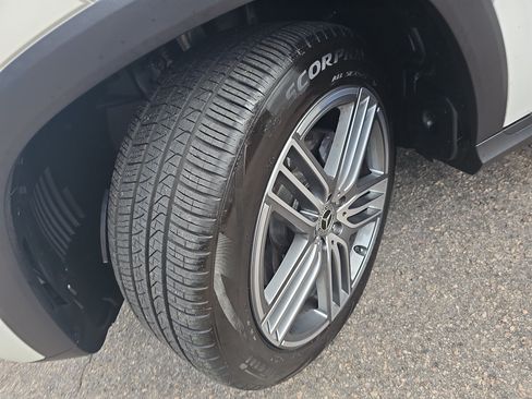 Certified 2026 Mercedes-Benz GLS 450 4MATIC image 36