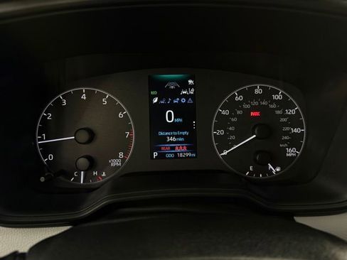 Used 2025 Toyota Corolla SE image 18