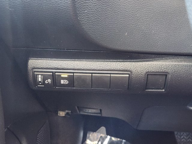 Used 2026 Toyota Corolla LE w/ LE Premium Package FWD image 23
